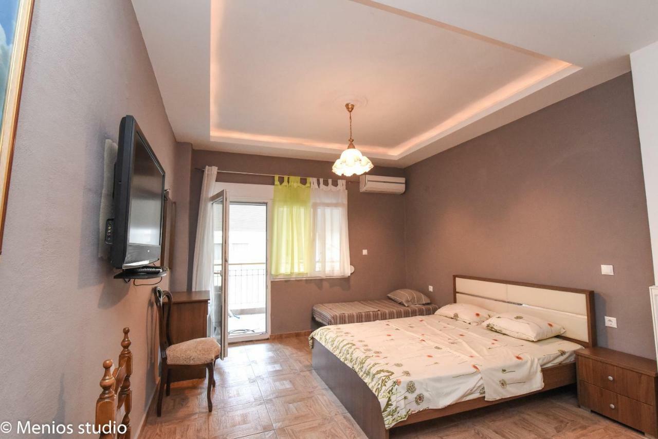 Menios Apartments And Studios Nea Kallikrateia 外观 照片