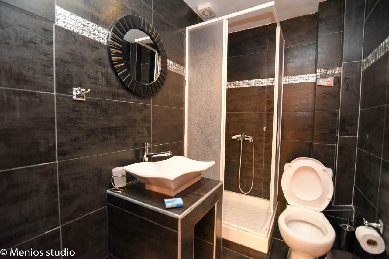 Menios Apartments And Studios Nea Kallikrateia 外观 照片