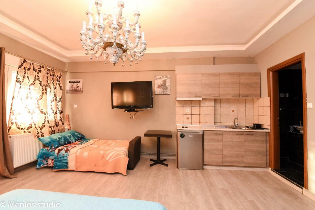 Menios Apartments And Studios Nea Kallikrateia 外观 照片