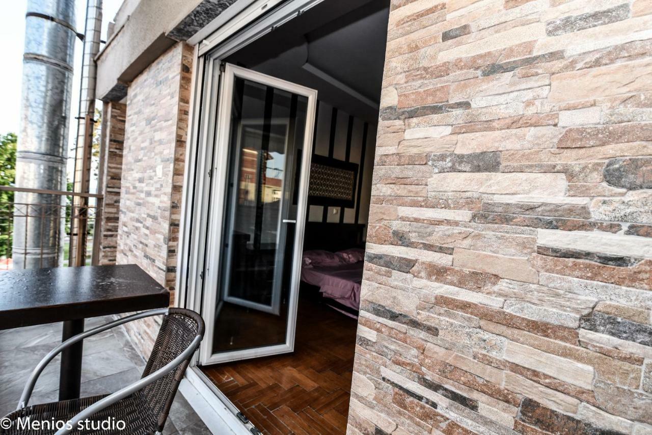 Menios Apartments And Studios Nea Kallikrateia 外观 照片